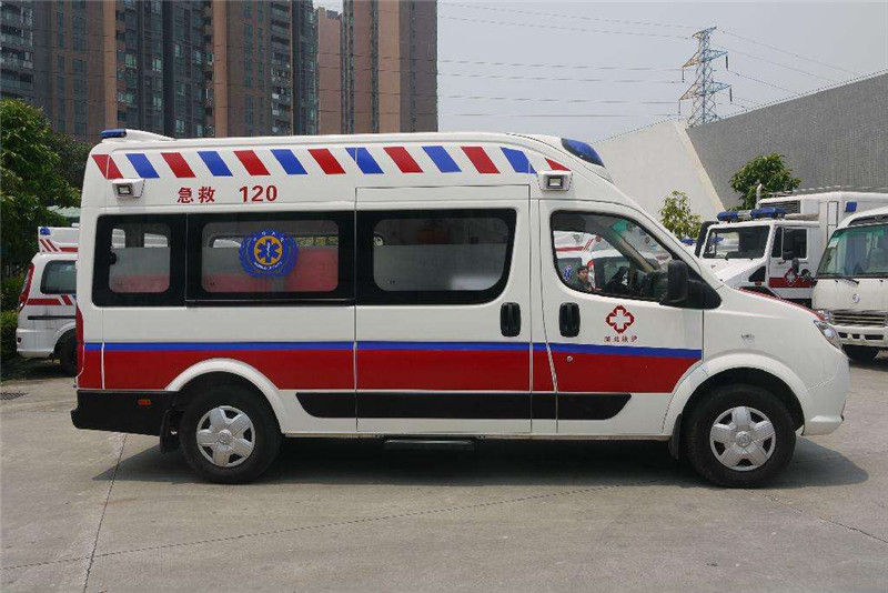 患者在等待救護車出租時需要注意什么？